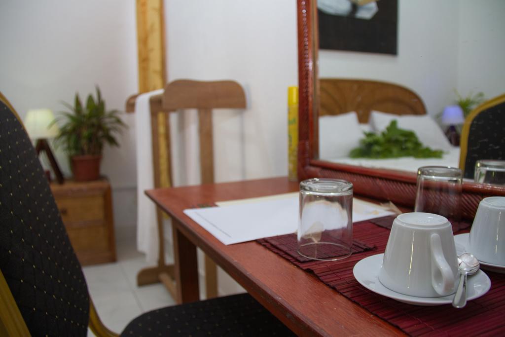 Alvi Star Inn Thulhaadhoo Ruang foto