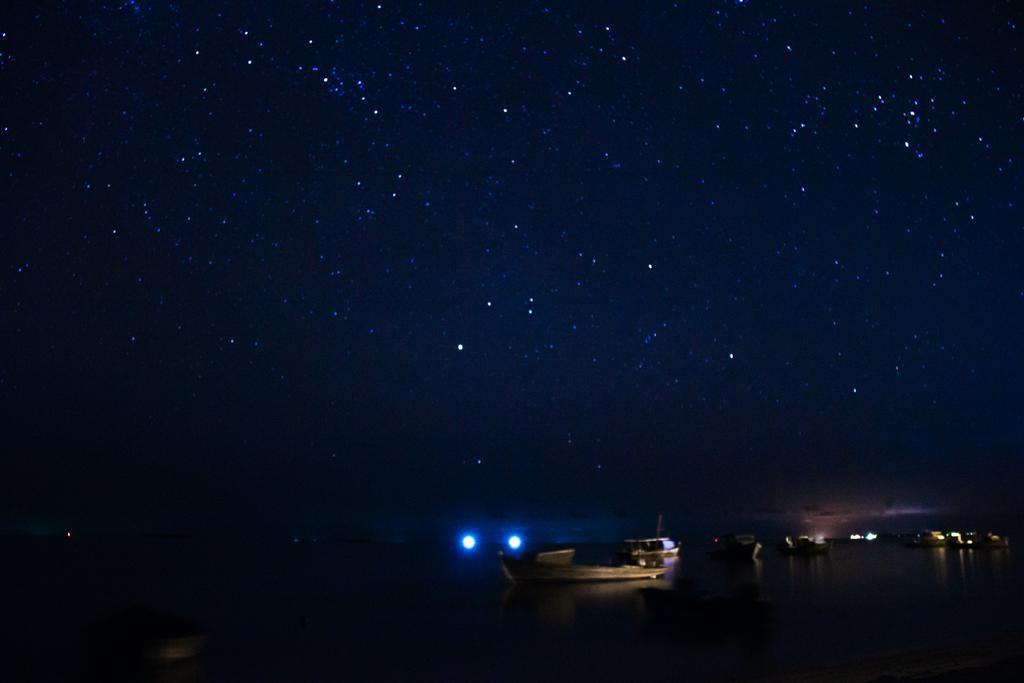 Alvi Star Inn Thulhaadhoo Bagian luar foto