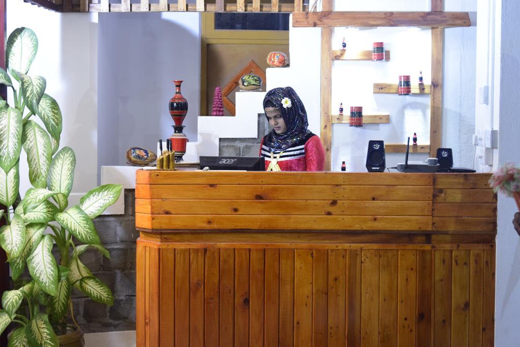 Alvi Star Inn Thulhaadhoo Bagian luar foto