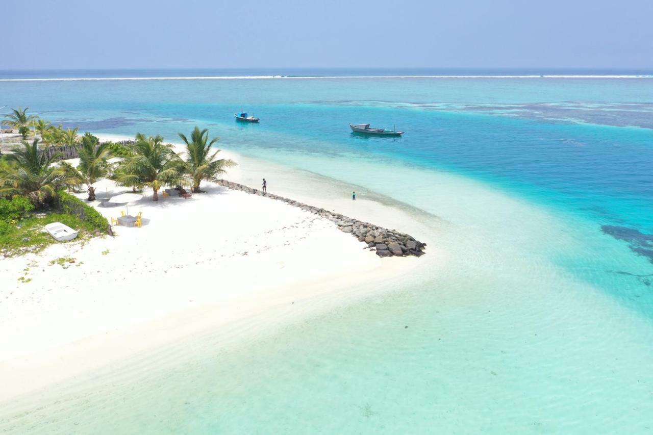 Alvi Star Inn Thulhaadhoo Bagian luar foto